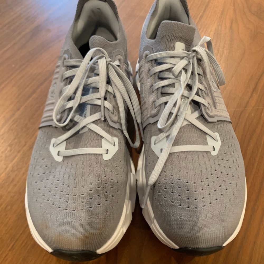 OnCloud Men’s Cloudswift 4 - Gray/9.5 - Picture 2 of 6